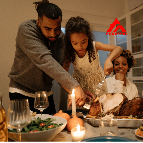 Không Chỉ Là Ăn – Mỗi Bữa Cơm Là Một Cách Yêu Thương