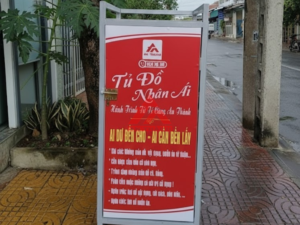 Hãy hành động cùng "Tủ Đồ Nhân Ái"